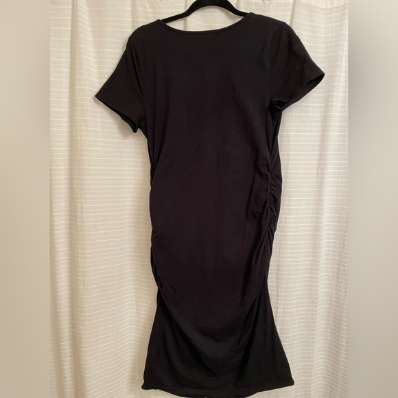 Short Sleeve Essential T-Shirt Maternity Dress - Isabel Maternity - Picture 4 of 6